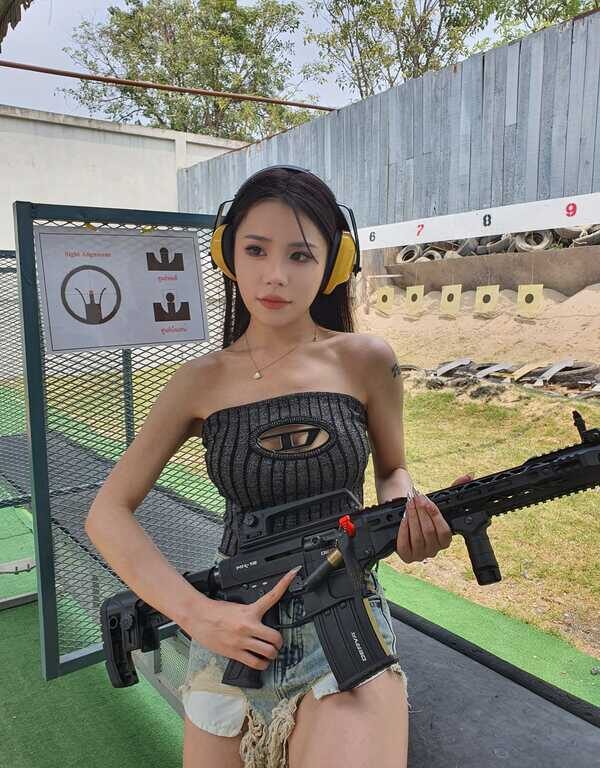 05曼谷實彈射擊場體驗